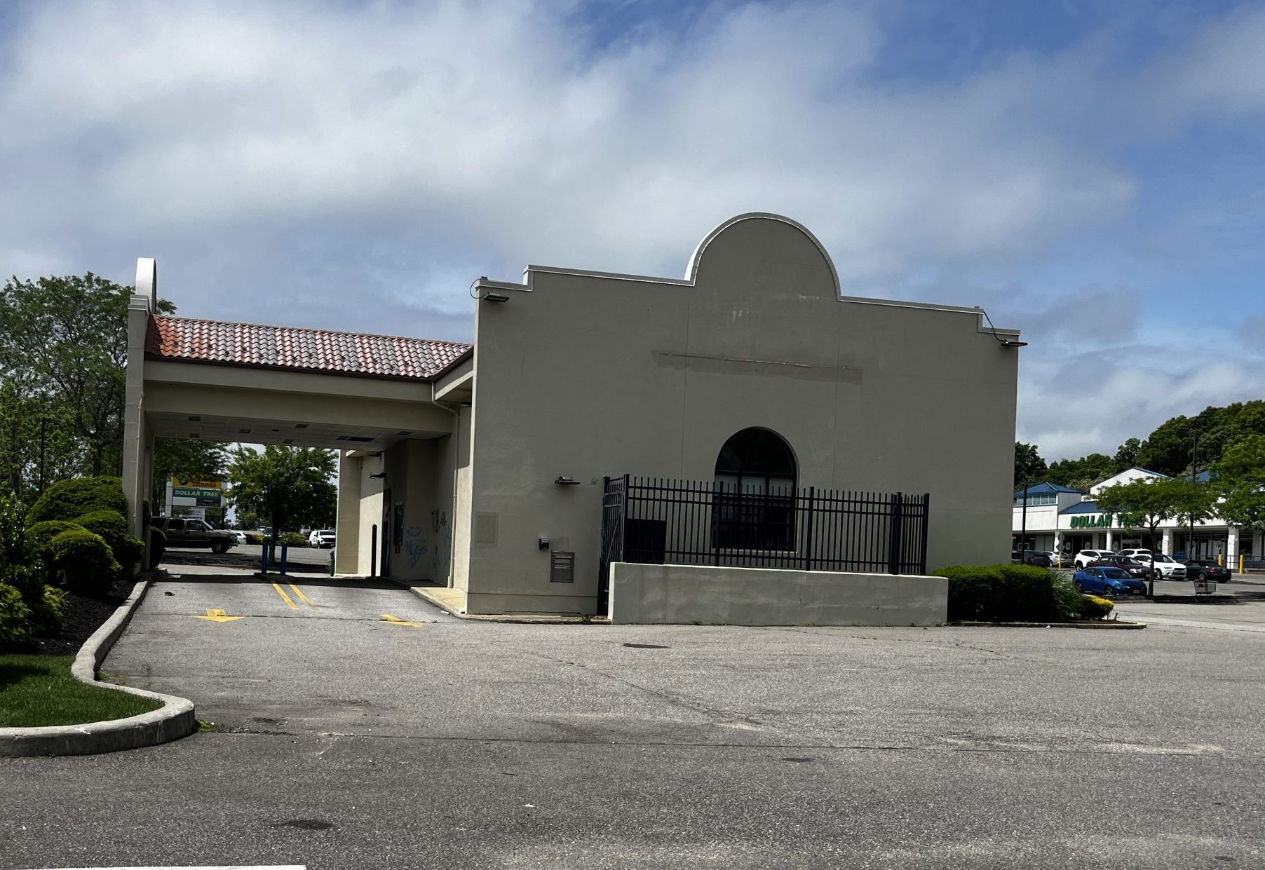 Popeyes Louisiana Kitchen & Starbucks, Slated For Lake Ronkonkoma.